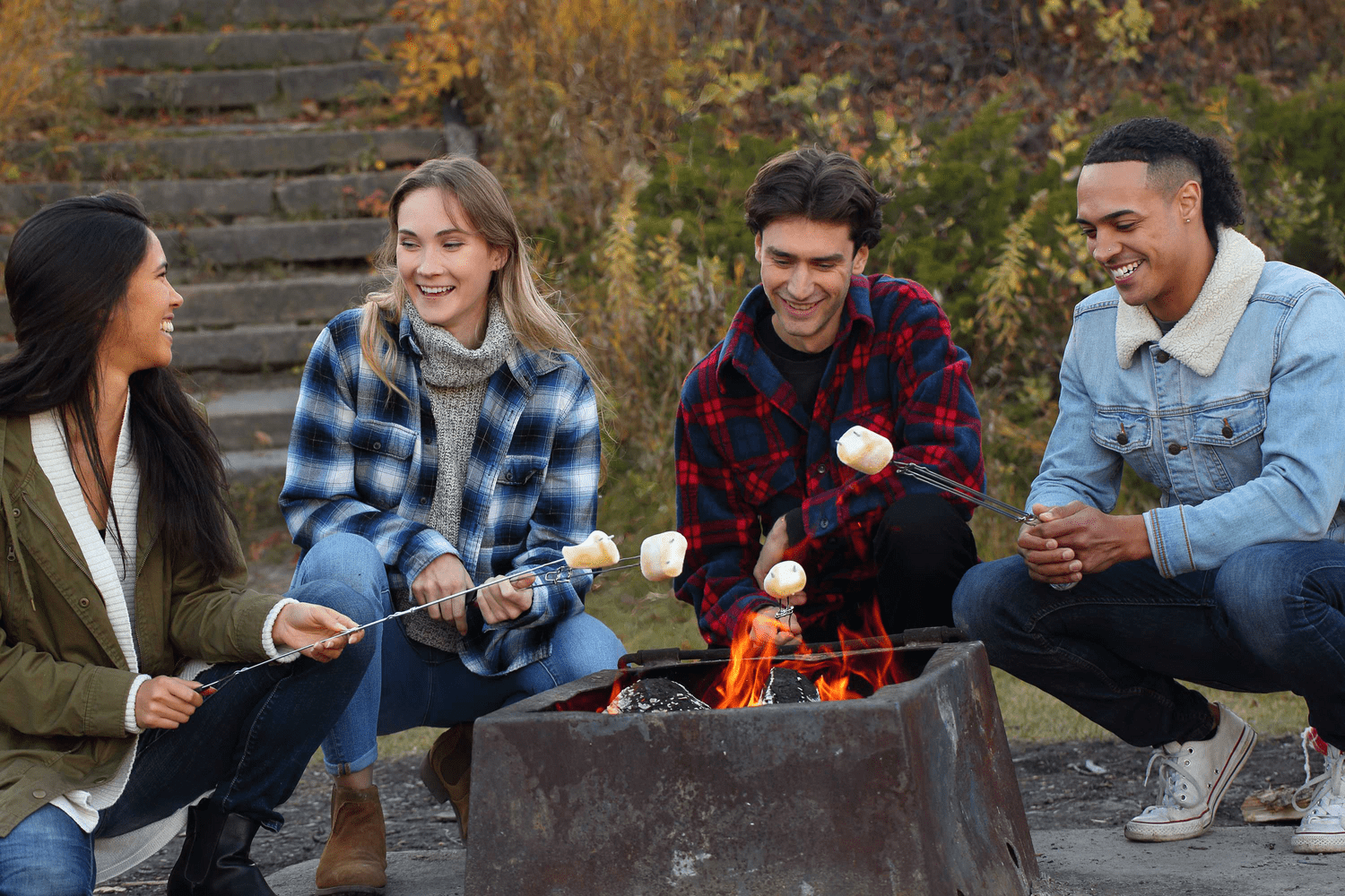 Coghlan's Telescoping Campfire Roasting Fork, 20-30 in Portable Skewer for Marshmallows & Hot Dogs
