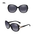 thumbnail image 1 of Fridja Lunettes de Soleil Polarisées Tendance Classique pour Femme, 1 of 4