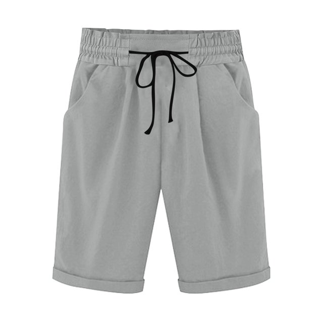 Plebaso Shorts Décontractés pour Femmes, Longueur Genou, en Tissu polyester Léger, au design Uni. Ces Shorts à Enfiler Comprennent une Taille Élastique avec un Cordon Noir pour un Confort Ajustable et des Ourlets Roulés pour un Style Décontracté. Convenant à Agencer avec des t-shirts, des Chemisiers Ou des camisoles pour un Style Polyvalent.