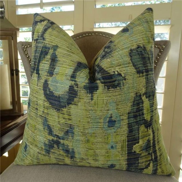 Plutus Coussin Fait Main Ours Canyon, (Double Face 16 Pouces x 16 Pouces)
