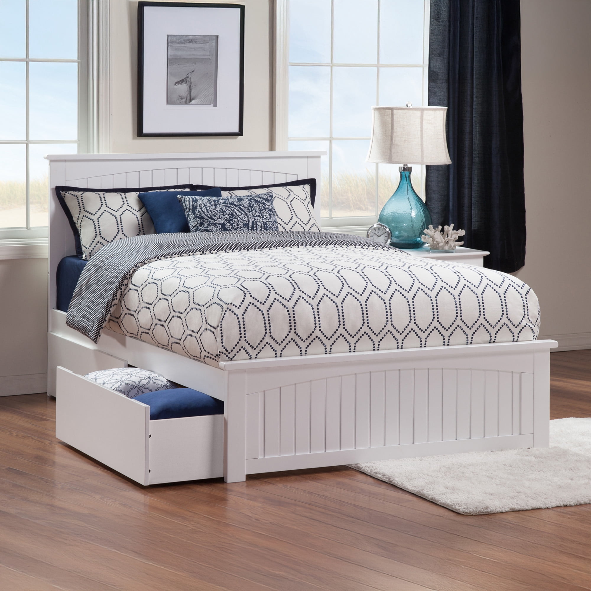 Nantucket Queen Wood Platform Bed with Matching Footboard and Drawers in White
