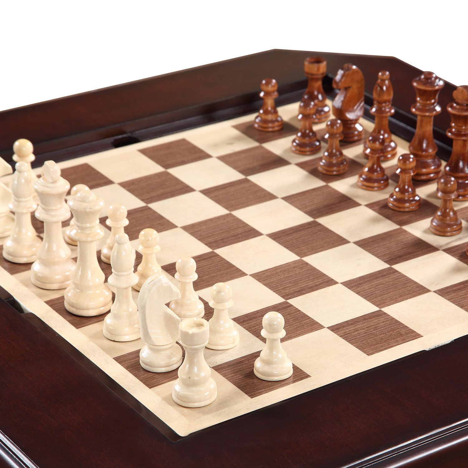 Jeu d’échecs, dames et backgammon Fortress de Hathaway sur table en piédestal avec chaises