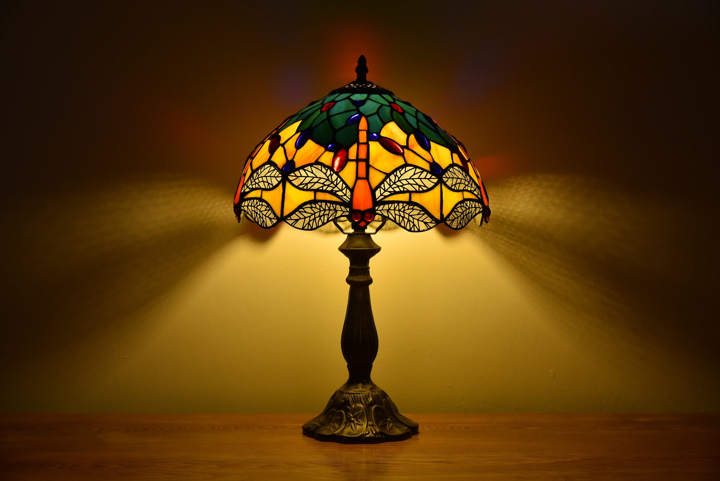 Tiffany Style Dragonfly Table Lamp Bedside LED Desk Lamp Bedroom Stained-Glass 18.1'' Height Bronze Multi-Color