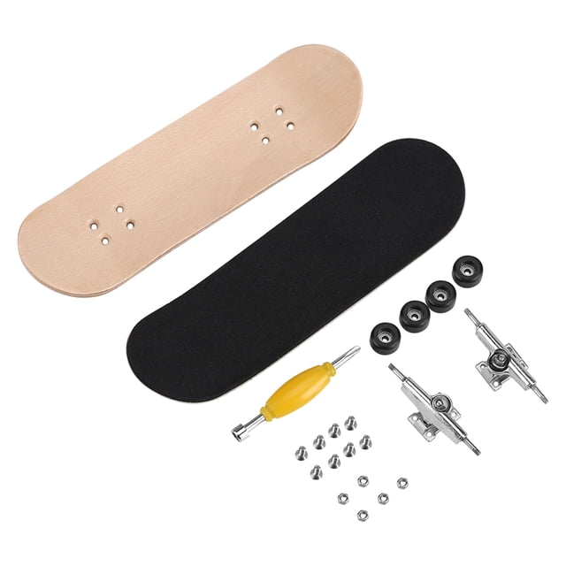 Ensemble de Jeu pour Fingerboard, Comprenant un Plateau en Bois d'Érable avec une Finition Naturelle et un Coussinet en Mousse PU Noire pour l'Adhérence. Comprend des Roues à Roulement Entièrement Fermées, des Camions en Alliage de nickel, des Vis, des Écrous, un Tournevis avec une Poignée Jaune et une Boîte de Rangement en Plastique. Conçu pour Soulager le stress et les Tours de Fingerboard.