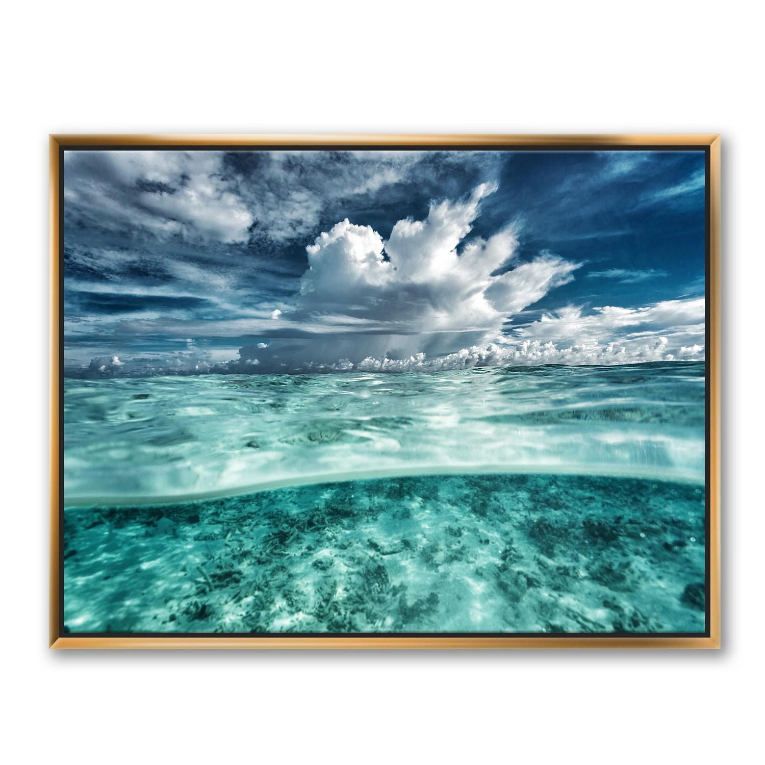 Designart Incroyable paysage sous-marin et nuages ART MURAL À CADRE FLOTTÉ