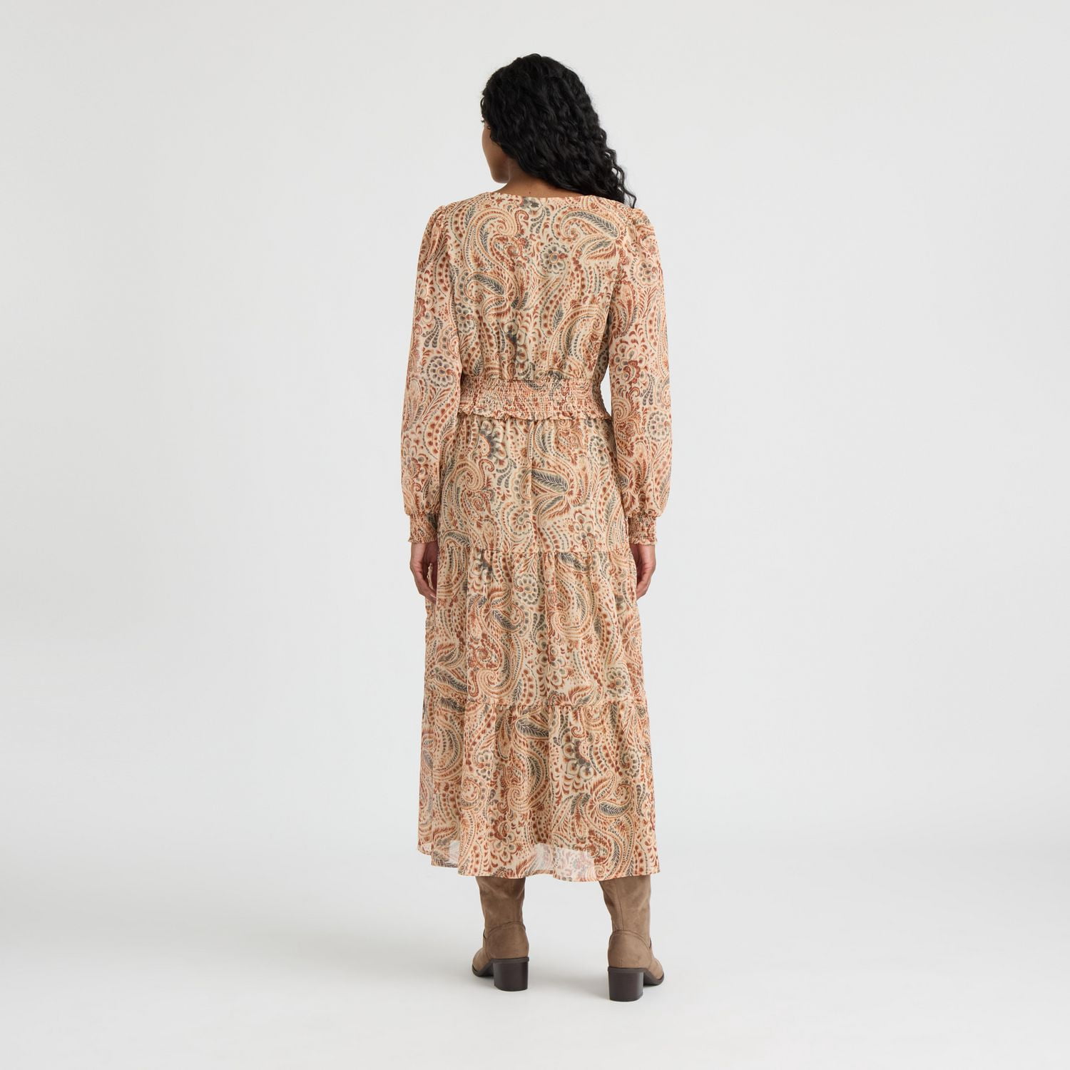 Robe maxi à col en V avec détails volants et manches bouffantes de Mexx pour femmes