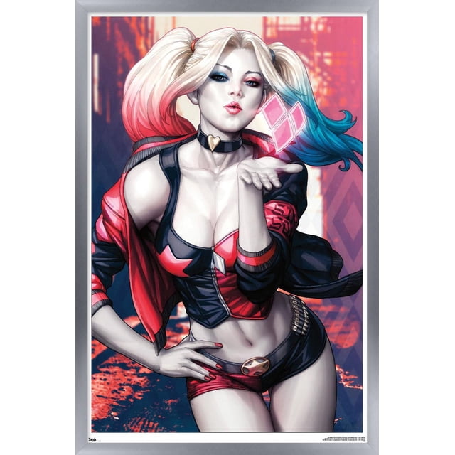 DC Comics - Harley Quinn - Affiche Murale Kiss, 14,725 Po x 22,375 Po Affiche Encadrée Représentant Harley Quinn avec des Queues de Cochon Rouges et Bleues Portant une Veste Courte Rouge et Noire, un bustier et des shorts avec une Boucle de Ceinture Étoile, Soufflant un Baiser sur un Fond Urbain aux Tons Chauds, Convient à la Décoration Murale de Chambre Ou de Bureau.