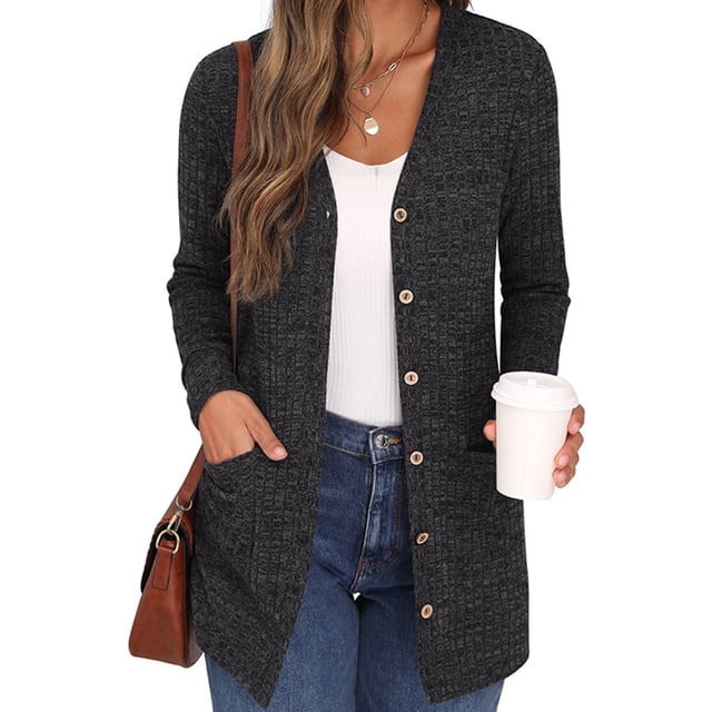 Innerwin Cardigan en Tricot à Manches Longues pour Femmes, Manteau de Fête Uni, Cardigans Doux Noir G. Cardigan Noir Mi-Long pour Femmes avec Col en V, Fermeture à Boutons et Deux Poches avant. Fait de 65 % de Rayonne et 35 % de polyester, Doté d'Une texture Tricotée Légère. Idéal pour un Style Décontracté, au Bureau Ou pendant les Fêtes au Printemps, à l'Automne et en Hiver. s'Agence Souvent avec des jeans Ou des leggings pour un Style chic.