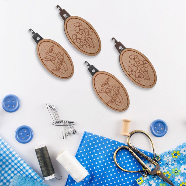 Elodie 4 Pieces Craft Needle Threader Set Hand Tools Stitch Threader Portable Threading Set B