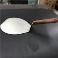 thumbnail image 3 of yingyy Multifonctionnel Rond en Bois Poignée Gâteau Pizza en Acier Inoxydable Pizza Maison Cuisine Outil de Cuisson, 3 of 5