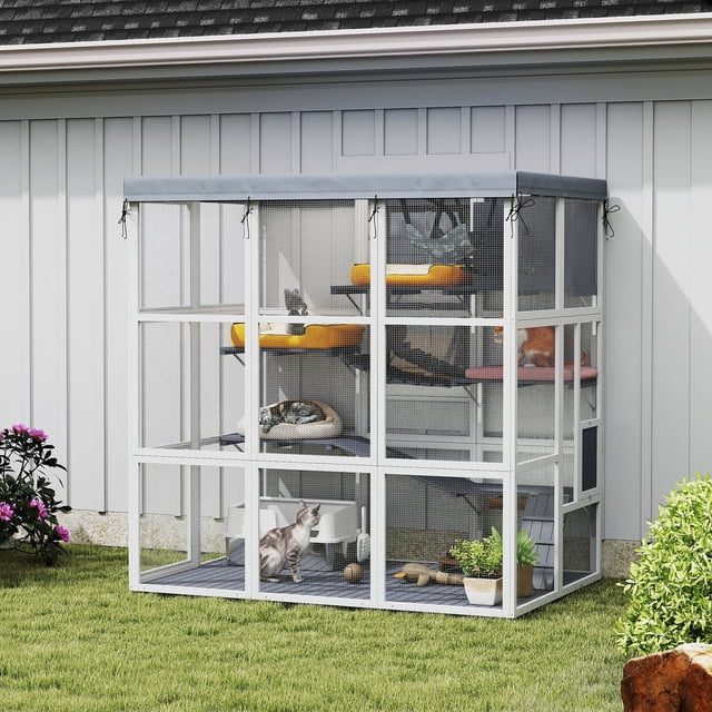 PawHut Enclos Extérieur Catio de 71 Pouces en Gris, Conçu comme une Maison Extérieure Cat Résistante aux Intempéries avec une Bâche, un Cadre en Bois de Sapin et des Panneaux en Maille. Comprend un Hamac, un condo, des Échelles et Plusieurs Plateformes pour Que 2 à 4 Chats Se Détendent et Jouent. Idéal pour la Cour Arrière, Entouré d'Herbe et de Plantes.