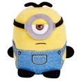 thumbnail image 1 of Les Minions Serre et chante Carl, 1 of 5
