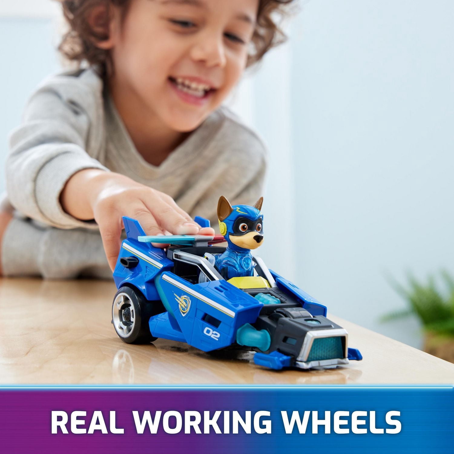 PAW Patrol : La Super Patrouille le film, Voiture avec figurine articulée Chase Super-Chiots, sons et lumières, jouets pour filles et garçons camion partir de 3 ans