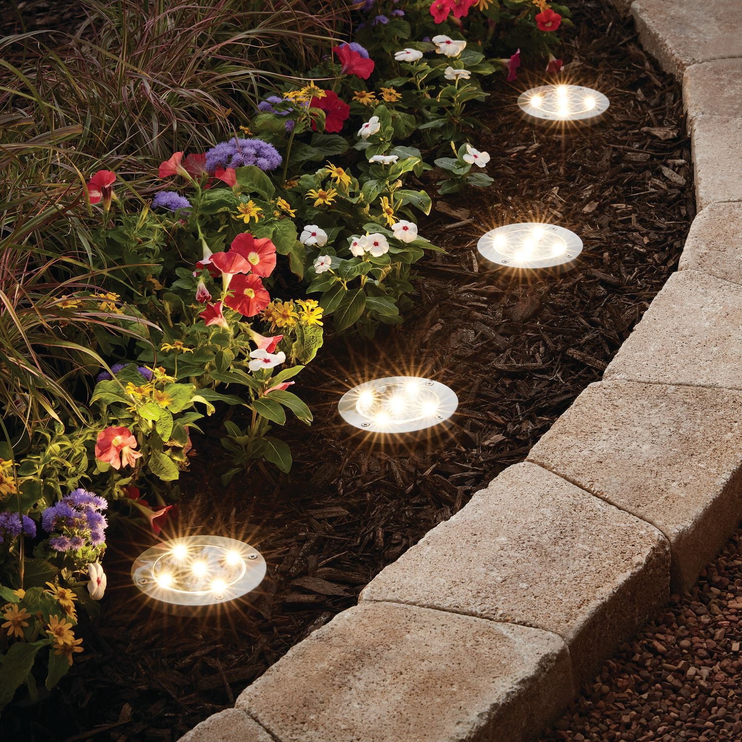 Lampes solaires en acier inoxydable Mainstays avec LED pour jardin, 12 lumens (4 paquet)