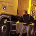 thumbnail image 3 of Mr Longarm Poignée d'Extension 2408 Camion et Autobus; Utilisée avec des Outils Filetés Standard/brosses de Nettoyage à Traversée; Extensible; 4-1/4 à 8 Pieds de Longueur; Poignée en Fibre de Verre/glissière en Aluminium Anodisé, 3 of 5