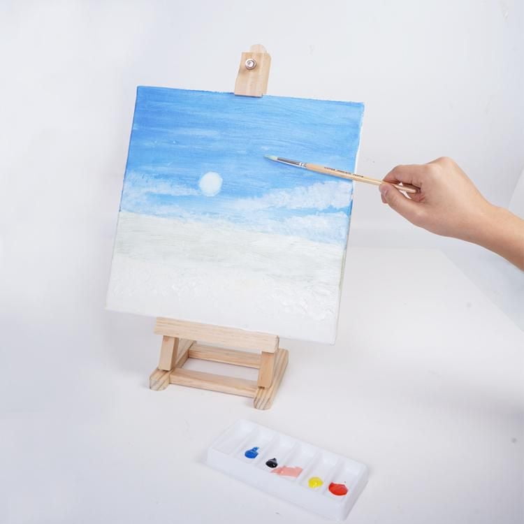 North Shore's wooden easel