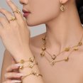 thumbnail image 4 of AEXTO Collier Ras-du-Cou Fleur de Trèfle Fleurs Plaquées Or 3D Collier Y2k Collier pour Femmes Bijoux Mode Cadeaux, 4 of 9