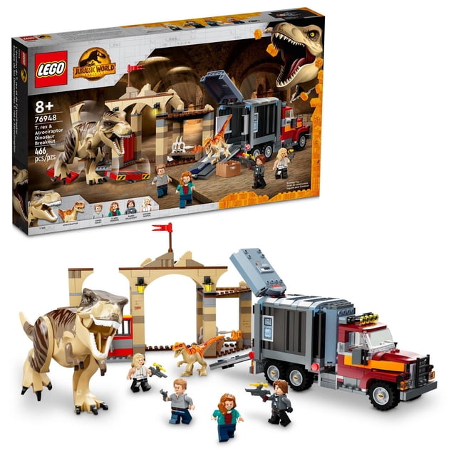 LEGO Jurassic World T. rex & Atrociraptor Dinosaur Breakout 76948 Trousse de Construction de Jouet Comprenant une Figurine Articulée de T. rex de Plus de 4 Pouces de Hauteur, une Figurine d'Atrociraptor, un Grand Camion-Grue Rouge et Noir avec un Compartiment Arrière Ouvert, et une Entrée de Marché Beige avec une Porte Breakout. Comprend Quatre Minifigurines - Owen Grady, Claire Dearing, Rainn Delacourt et Soyona Santos - avec Accessoires Tranquillisant. Mesure Plus de 7 Pouces