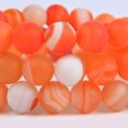 thumbnail image 2 of Bracelet Extensible Unisexe en Perles Rondes 8 mm en Agate à Bande Rouge Mat, 2 of 2