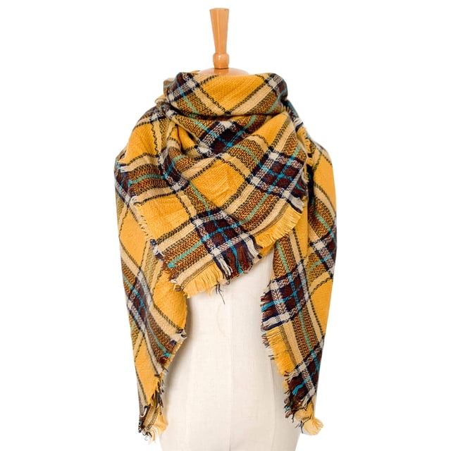 Jusqu'à 65 % de Rabais Foulard Colorée d'Hiver pour Femmes, Foulard Châle Décontractée Carrée à Franges. l'Image Présente une Foulard à Carreaux Jaune avec accents Bruns, Bleus et Verts, Conçue en Forme Carrée avec Bords à Franges. Exposée sur un mannequin, l'Foulard Met en Valeur Sa texture Douce et Chaude, Parfaite pour l'Hiver. Polyvalente pour des Tenues Décontractées Ou Formelles, Elle Peut Être Portée comme Châle Ou Enveloppée pour Plus de Chaleur.