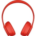 thumbnail image 3 of Casque Supra-Auriculaire Sans Fil Beats Solo3 Remis à Neuf - Puce W1, Bluetooth Classe 1, 40 Heures d'Écoute, Microphone et Commandes Intégrés - (Rouge), 3 of 7