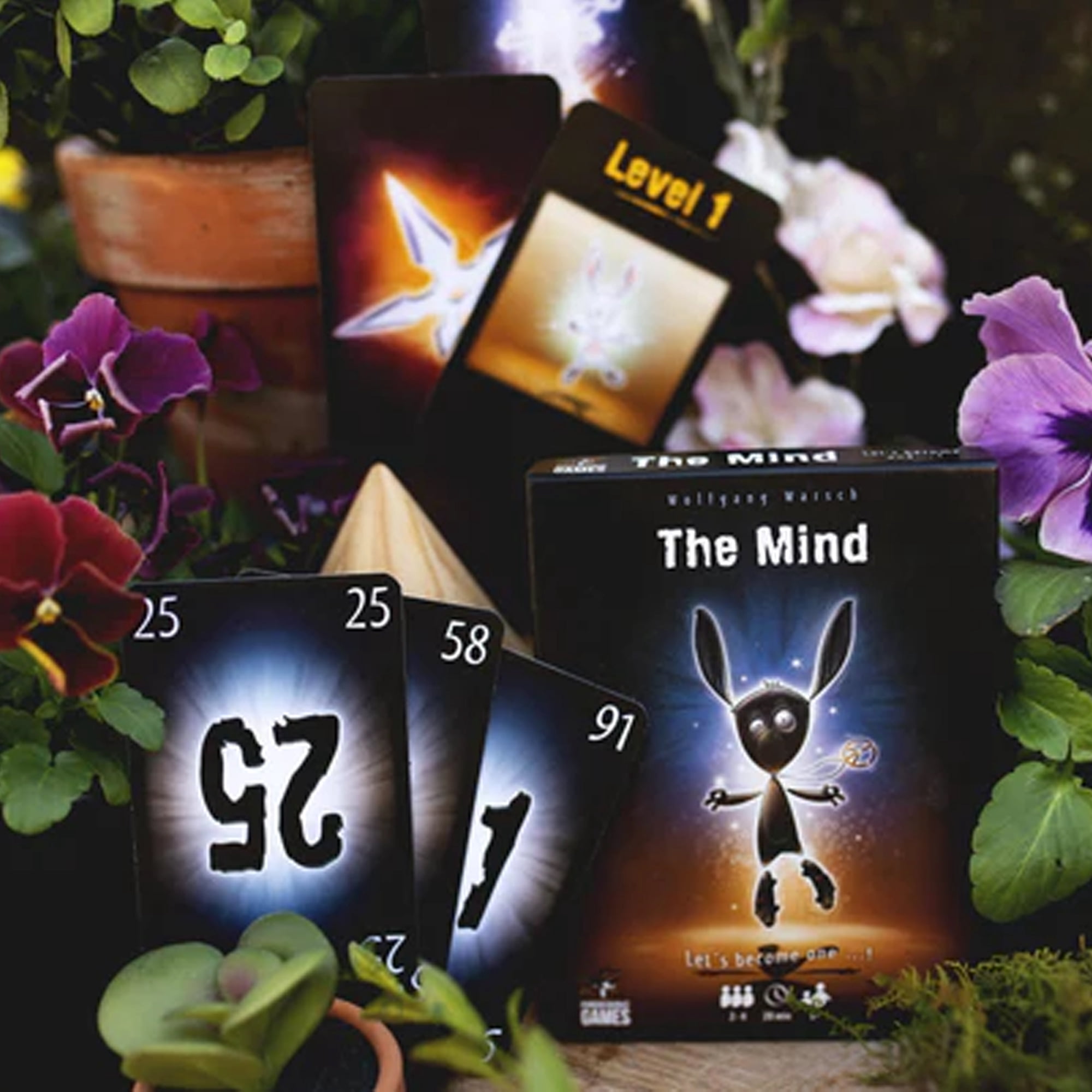The Mind - Jeu de Cartes Coopératif et de Communication Intuitive par Pandasaurus Games, 8 Ans et Plus