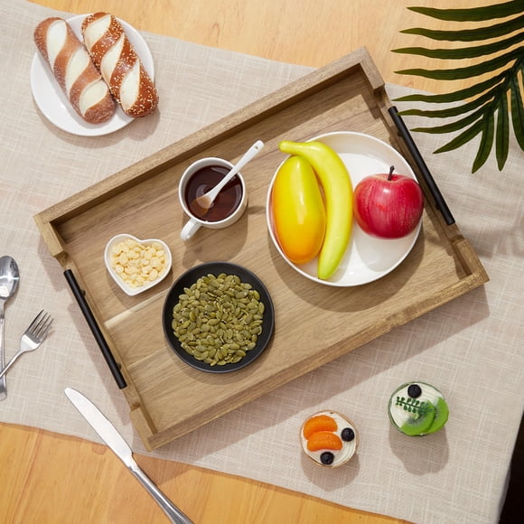 Grand Plateau Ottoman en Bois – Plateau de Service pour Table Basse en Bois d'Acacia 17 x 12 Pouces avec Poignées en Métal, Plateau Réversible Sécuritaire pour les Aliments pour Collations, Charcuterie, Déjeuner et Déco de Salon