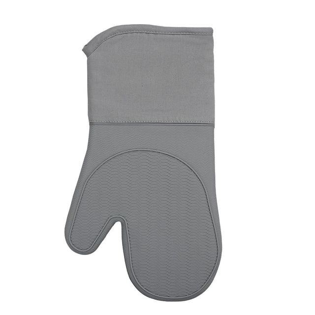 Fabstyles Silicone Oven Mitts in grey with a non-slip textured silicone grip on the palm and thumb, quilted cotton lining at the cuff for comfort and breathability, designed for heat resistance in baking, grilling, and cooking tasks.