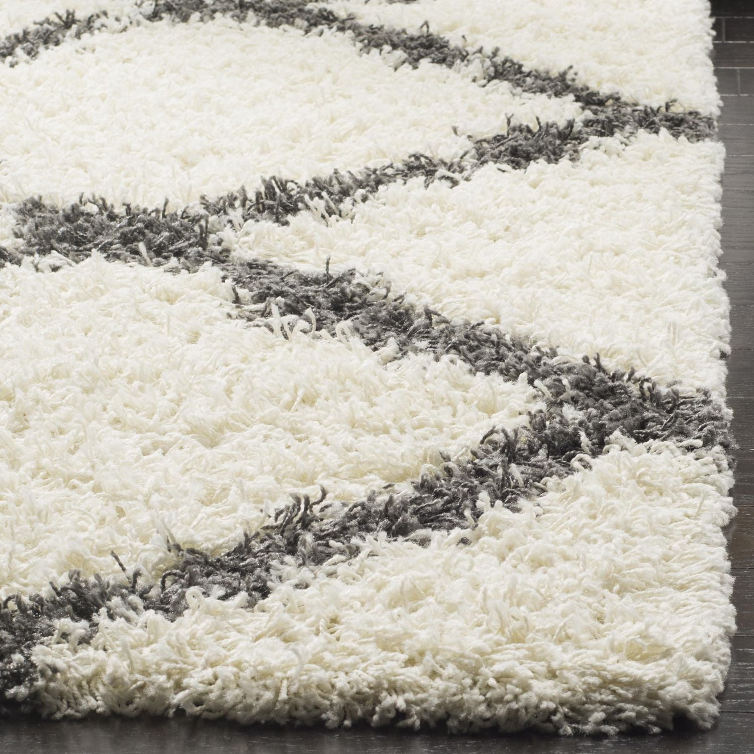 Safavieh Dallas Logan Tapis Géométrique Shag