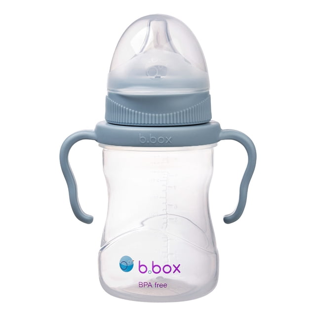 b.box - Transition Value Pack - Océan, un Ensemble Polyvalent d'Alimentation pour Bébé Comprenant un Biberon Transparent Sans BPA avec une base en silicone Bleue et des Poignées. l'Ensemble Comprend des Couvercles Interchangeables pour Différentes Étapes : un Couvercle de Tétine pour 4 Mois et plus, un Couvercle à Bec pour 4 Mois et plus, un Couvercle de Gobelet à Paille pour 6 Mois et plus, et un Couvercle d'Entraînement pour 12 Mois et plus. Conçu pour Évoluer avec Votre Bébé, Cet Ensemble Prend en Charge l'Alimentation du Biberon jusqu'à l'Entraînement des Tout-Petits.