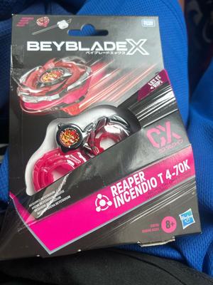 Beyblade X Reaper Incendio T 4-70K CX Starter Pack Top and