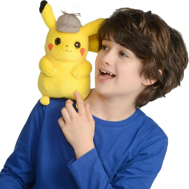 Peluche Pikachu coffret pour les 20 ans Pokémon