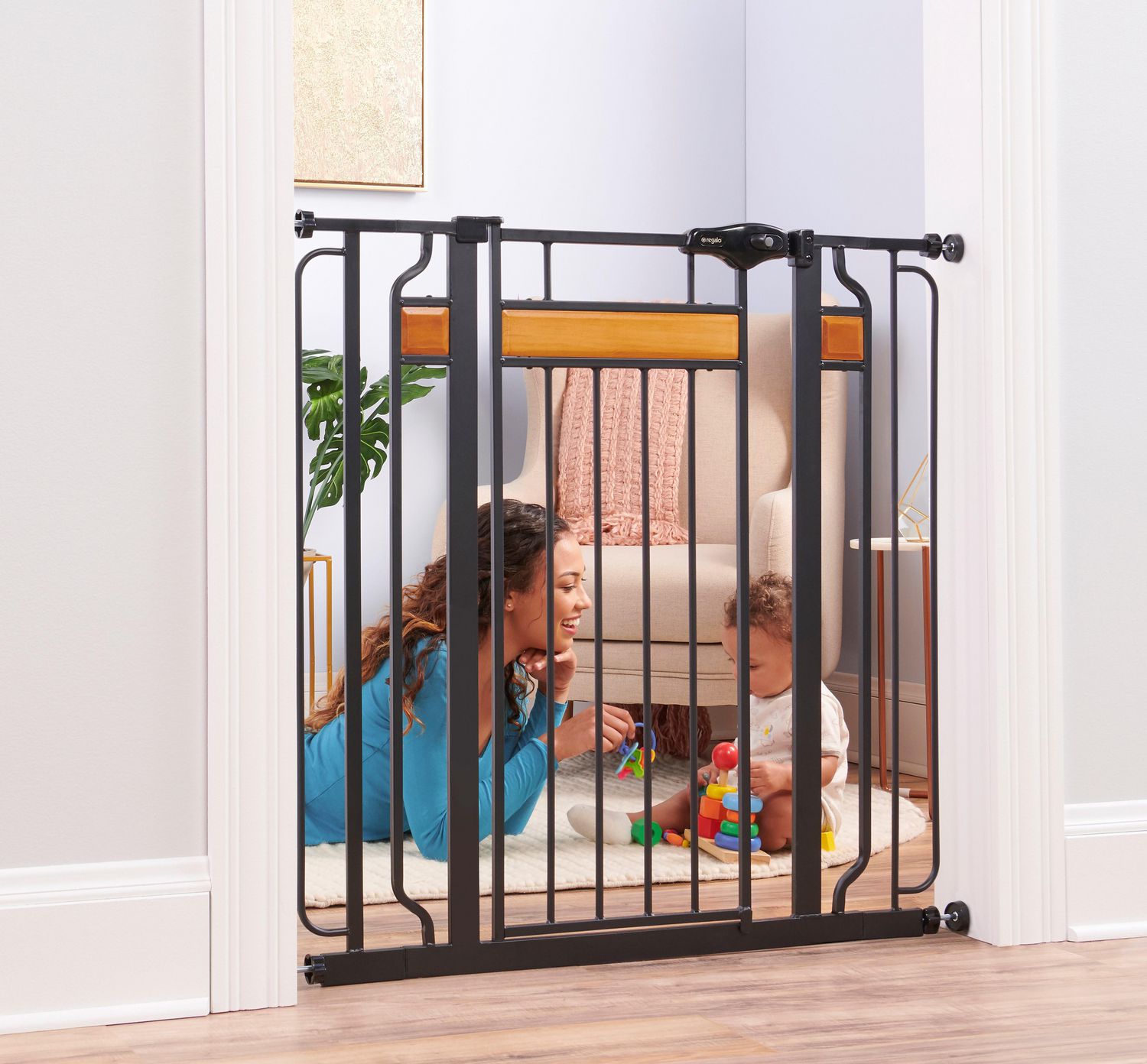 regalo pressure mounted baby gate
