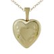 Médallion en forme de cœur en or jaune de 10 ct de 13 mm avec un cœur gravé et collier en or de 18 po – image 1 sur 2