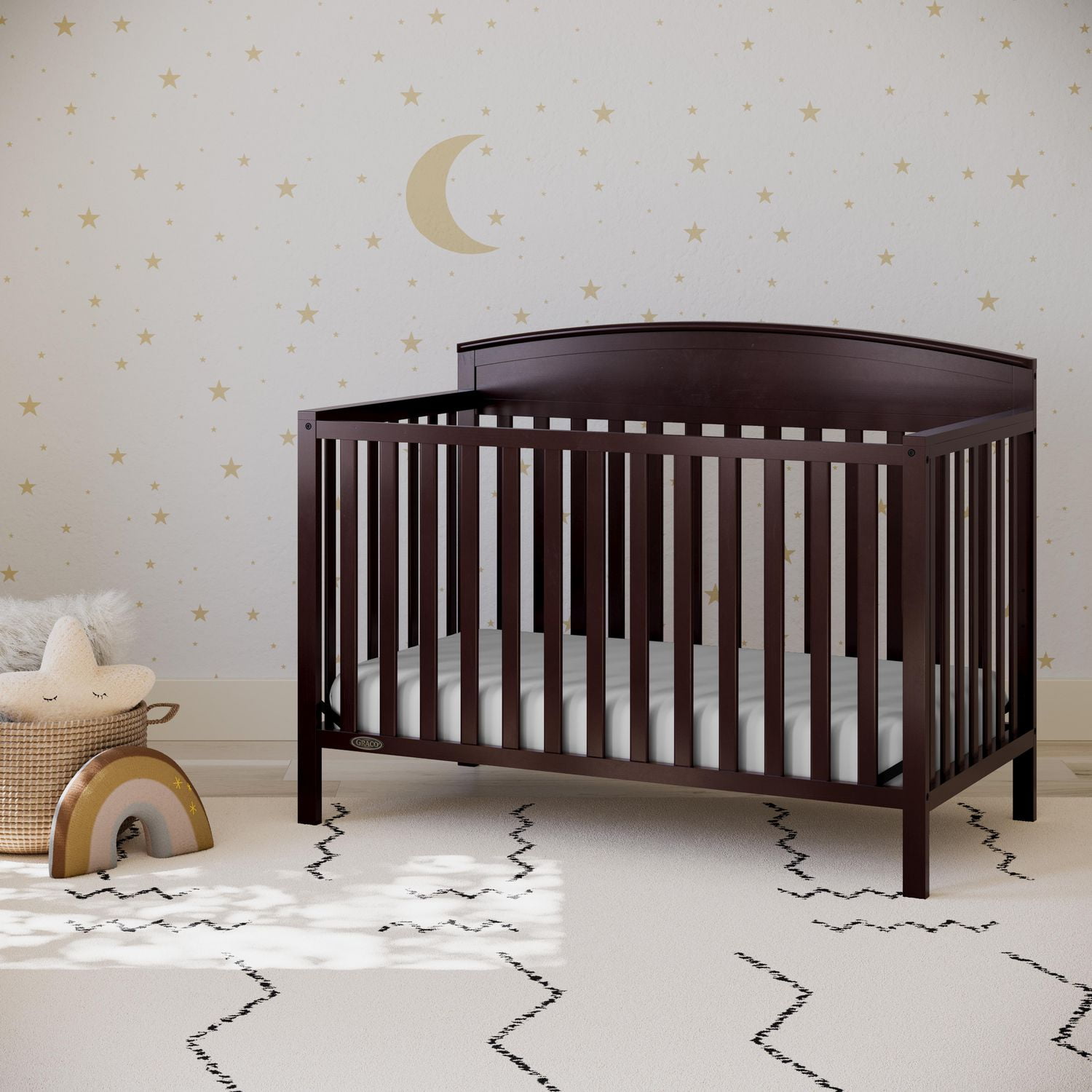 Dream On Harbor 4-in-1 Convertible Mini Crib, For small nurseries 