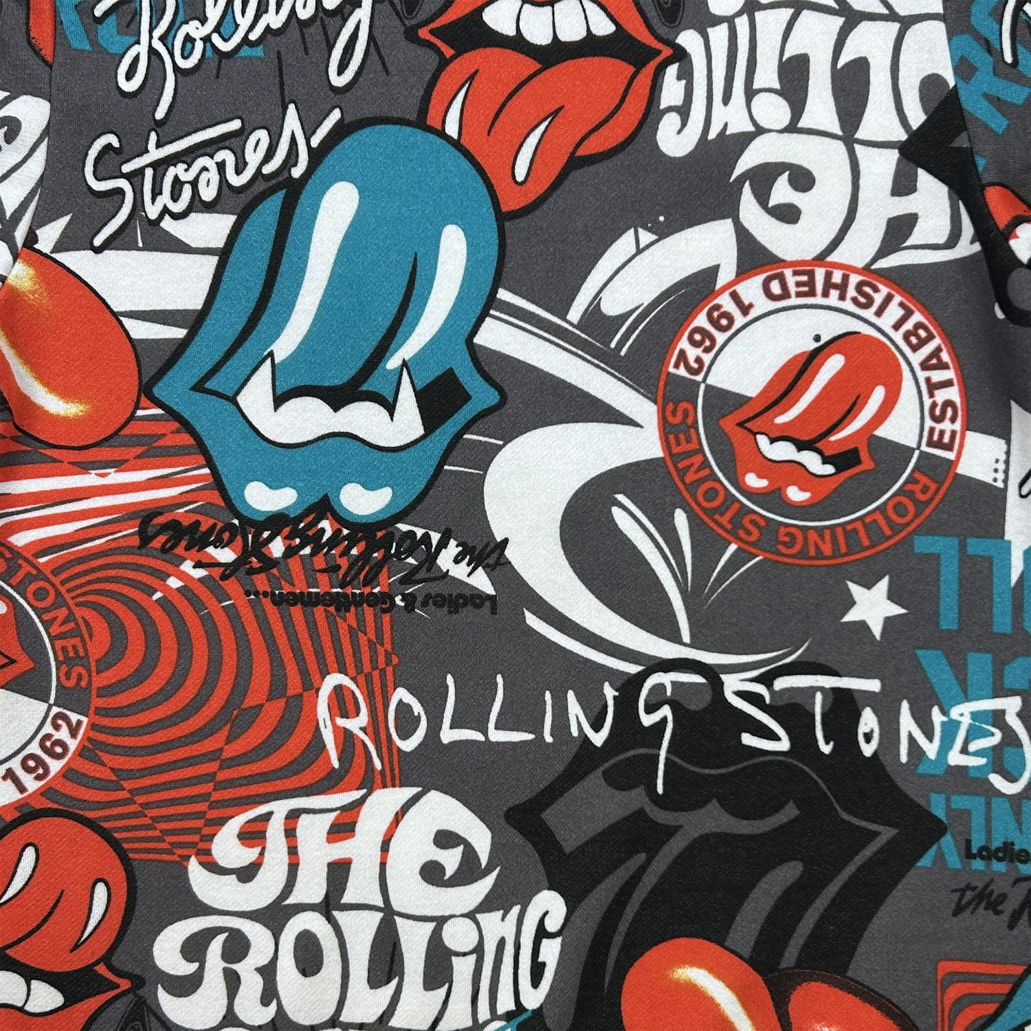 Rolling Stones Sweat à capuche homme. Ce sweat à capuche pour homme à manches longues est le haut parfait à porter avec vos bas préférés et