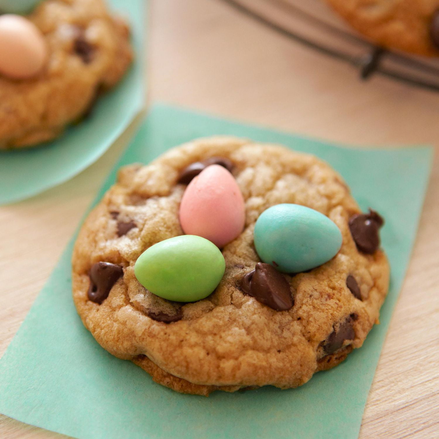 Cadbury Mini Eggs,Chocolatey Candy Eggs, 33 g