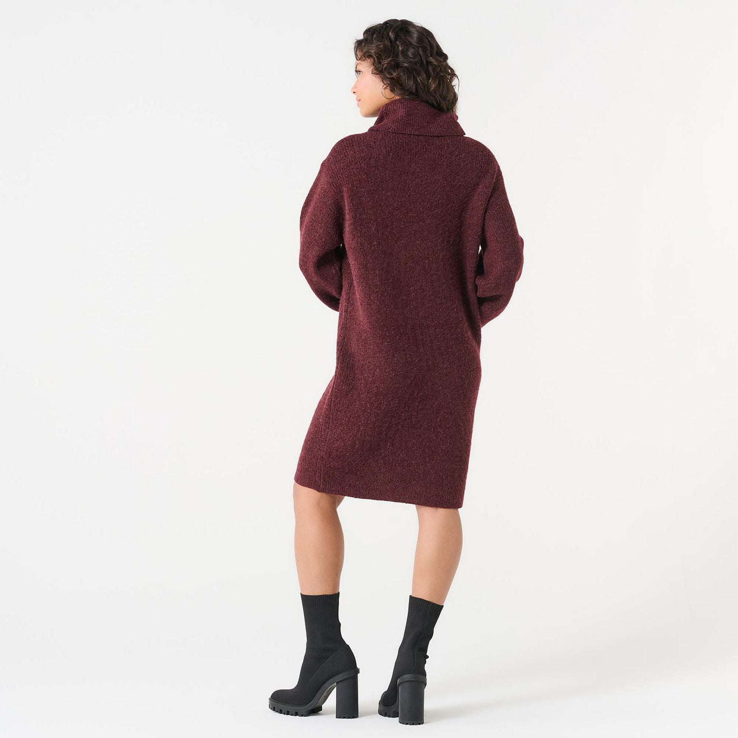 DV ROBE PULL À COL ROND