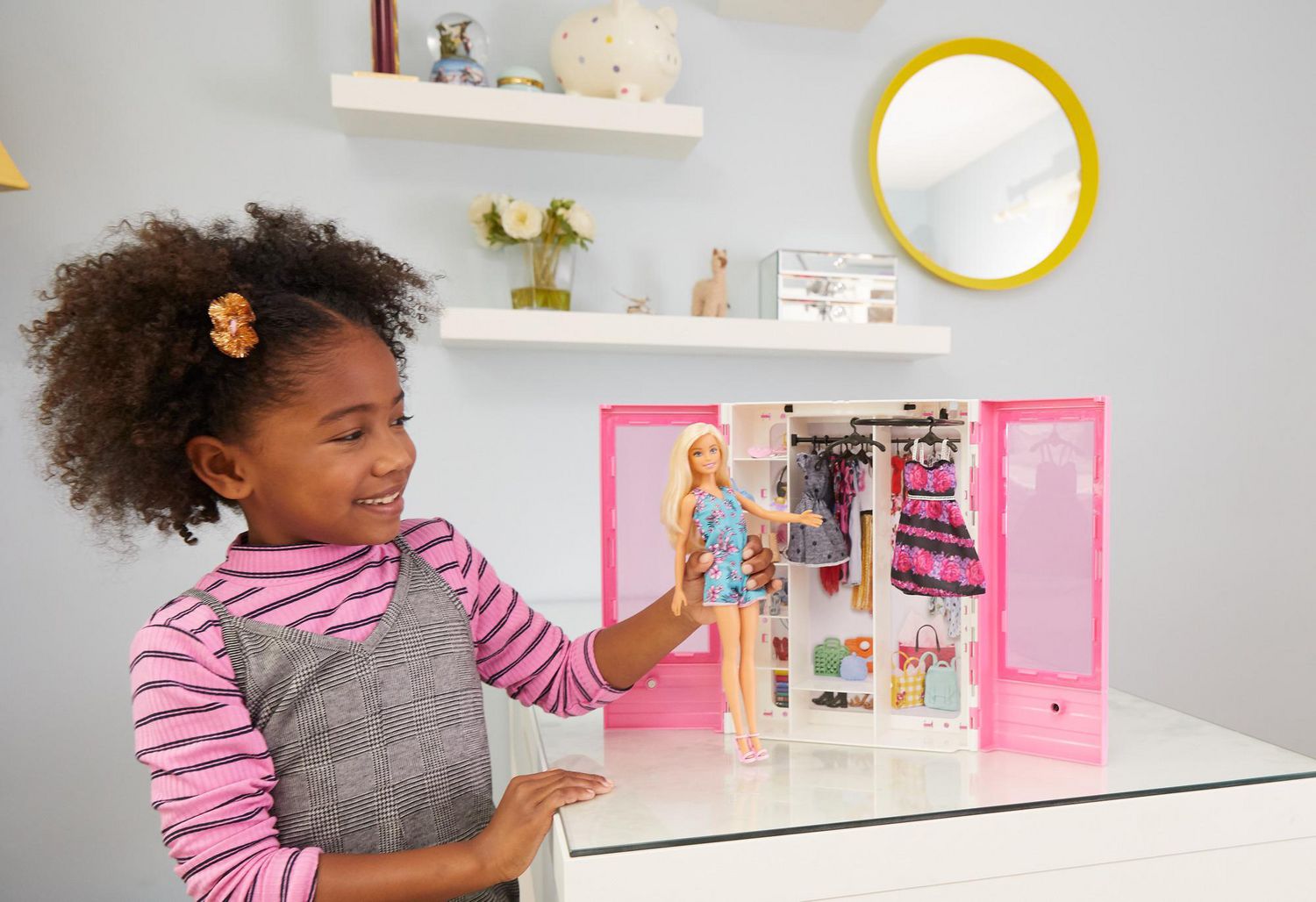 Barbie Fashionistas Ultimate Closet Doll and Accessory - Walmart.ca