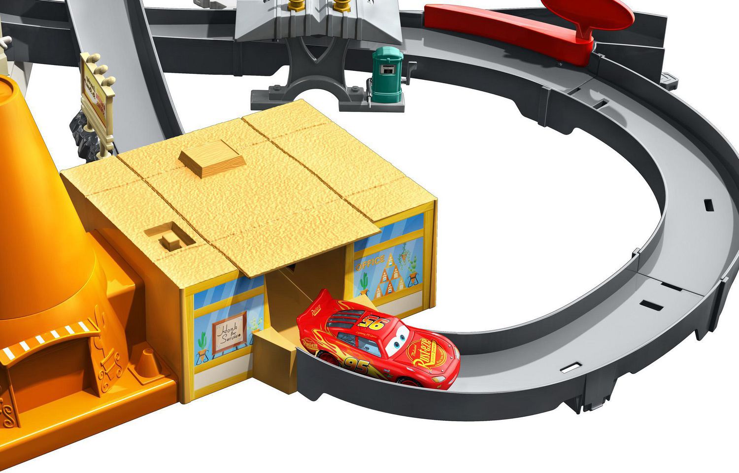 Race around deals radiator springs playset