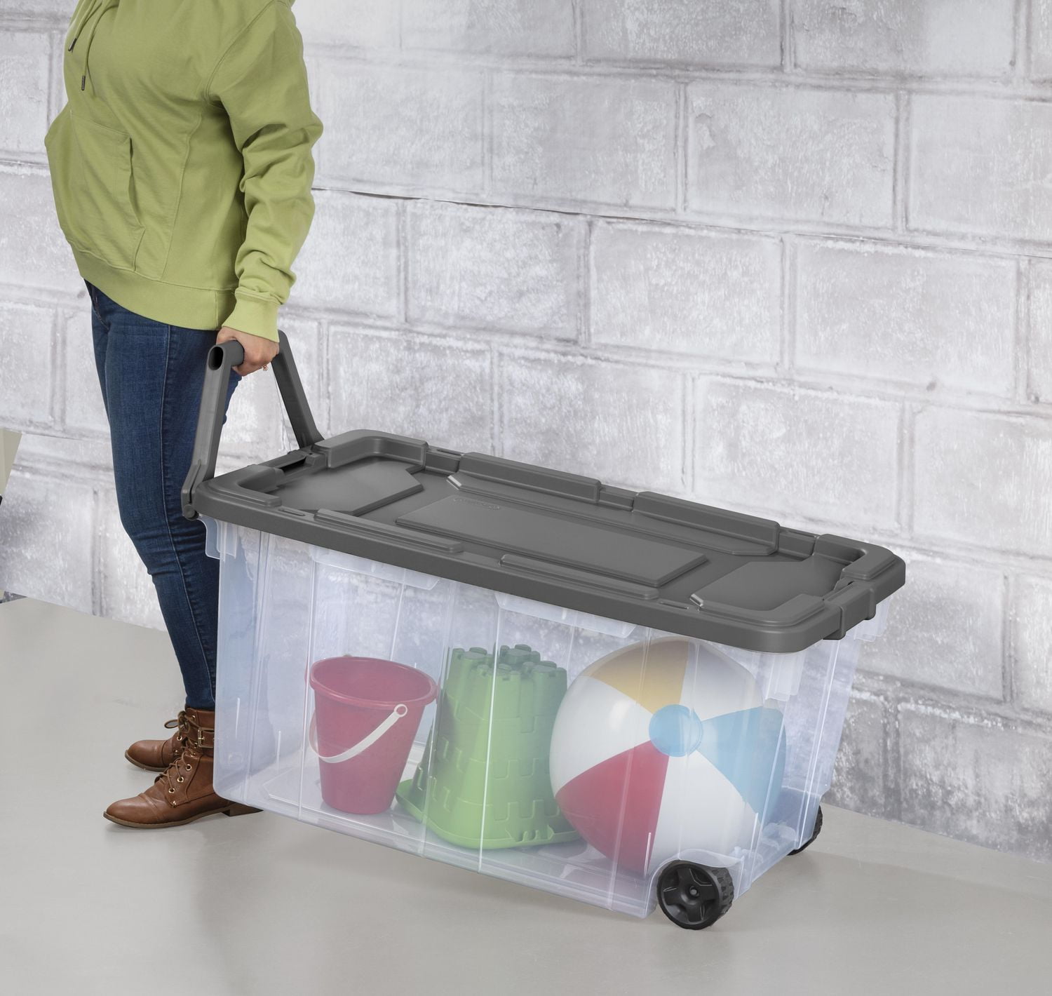 Sterilite 151l discount wheeled storage box