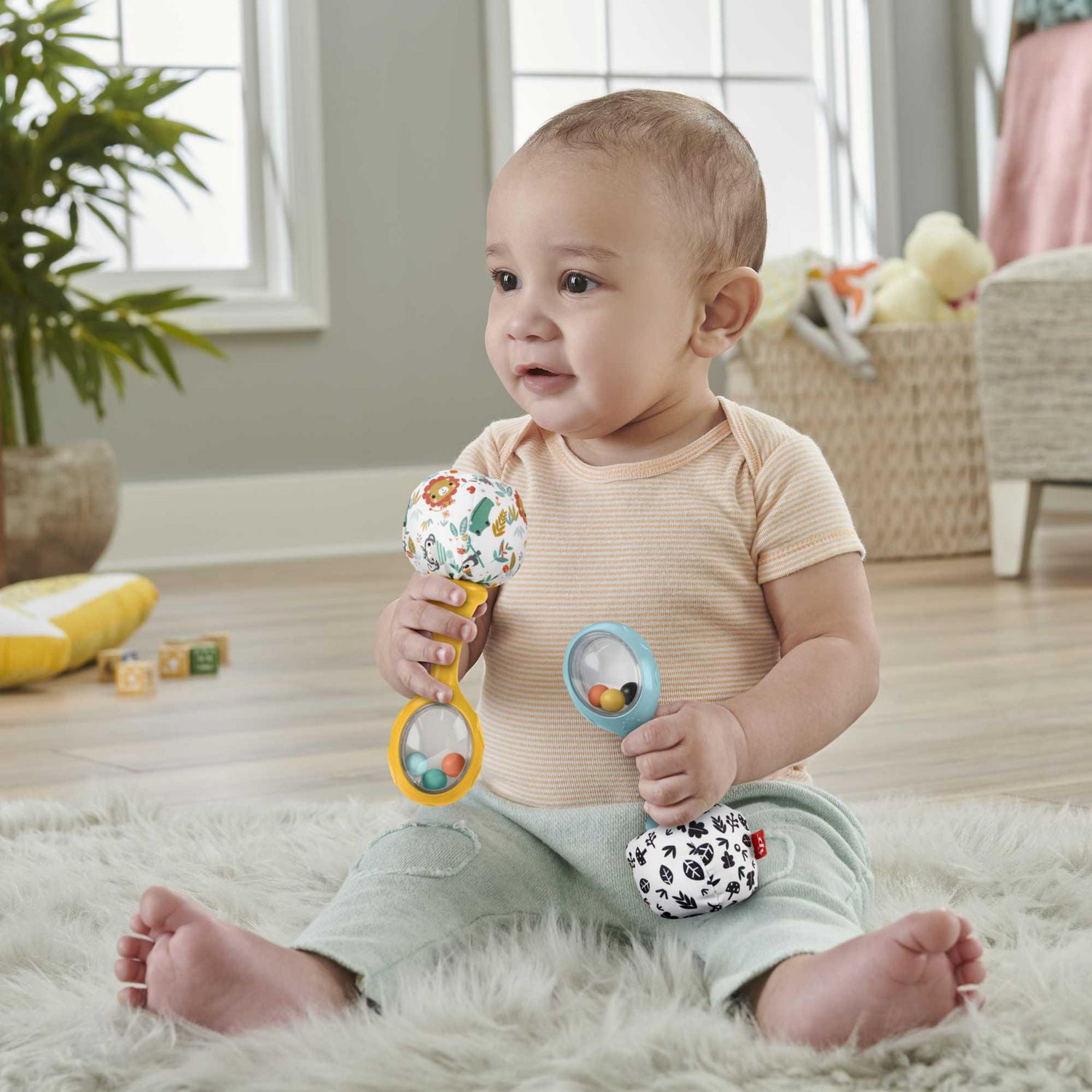 Fisher-Price Baby Rattle ‘n Rock Maracas Toys, Set of 2 for Infants 3+ Months, High Contrast, Ages 3M+