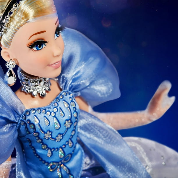 Disney Princess- Disney Princesse Cendrillons Poupée de Mode 10  Combinaisons de Tenues Jouets pour Enfants à partir de 3 Ans, F5043, Petit  : : Jeux et Jouets