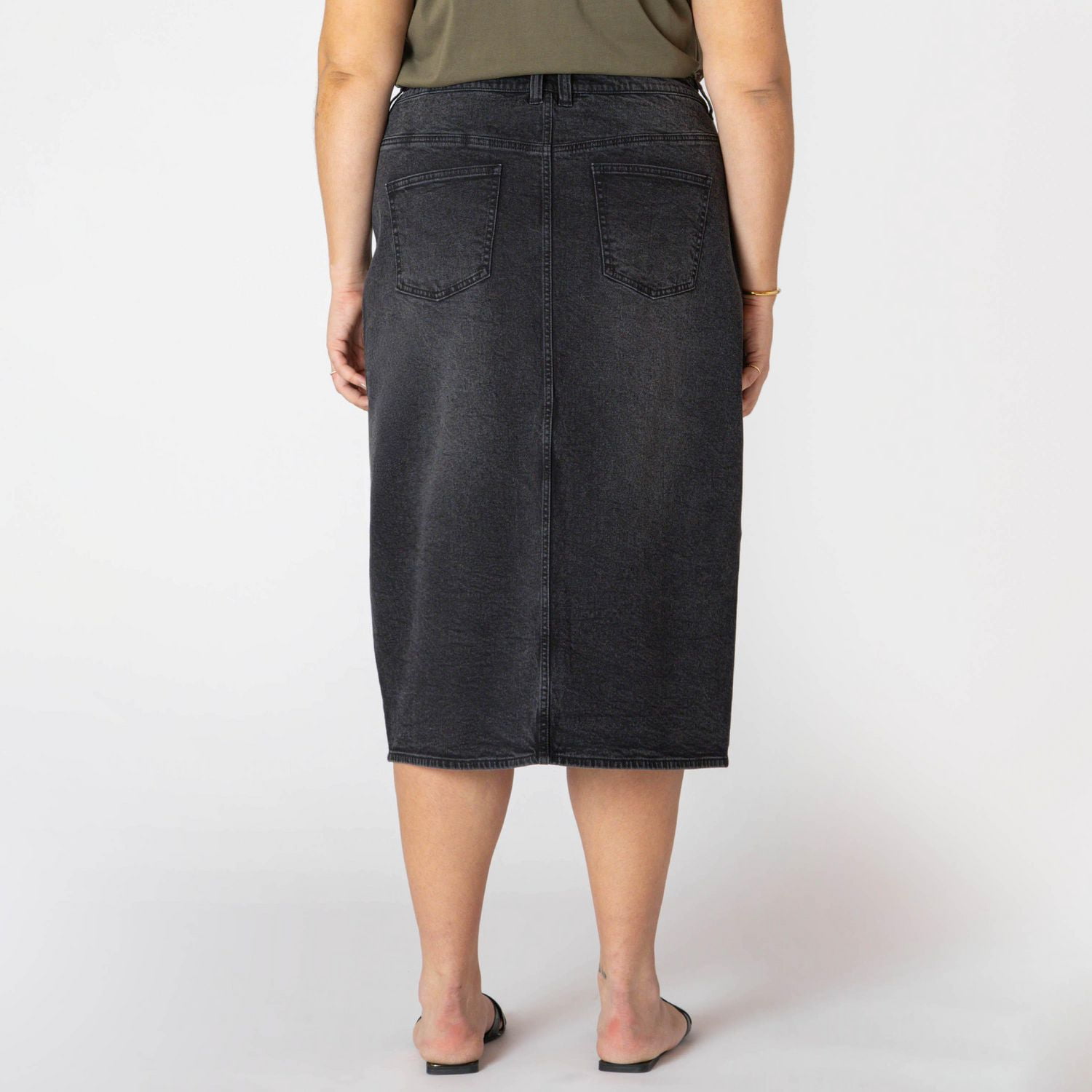 Devoted Women’s Plus midi denim skirt