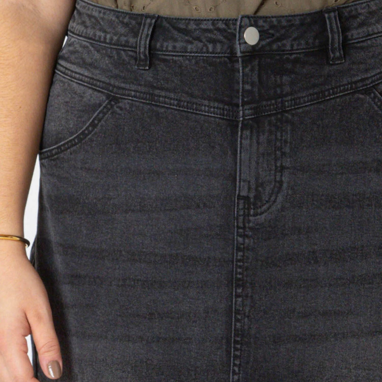 Devoted Women’s Plus midi denim skirt