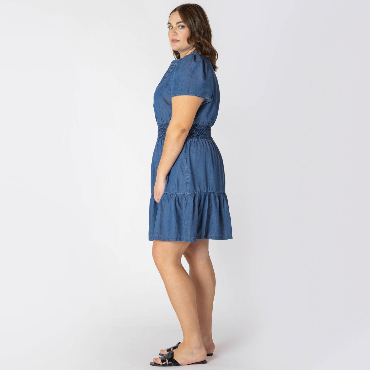 Devoted Taille Plus Femme mini robe en denim à manches courtes
