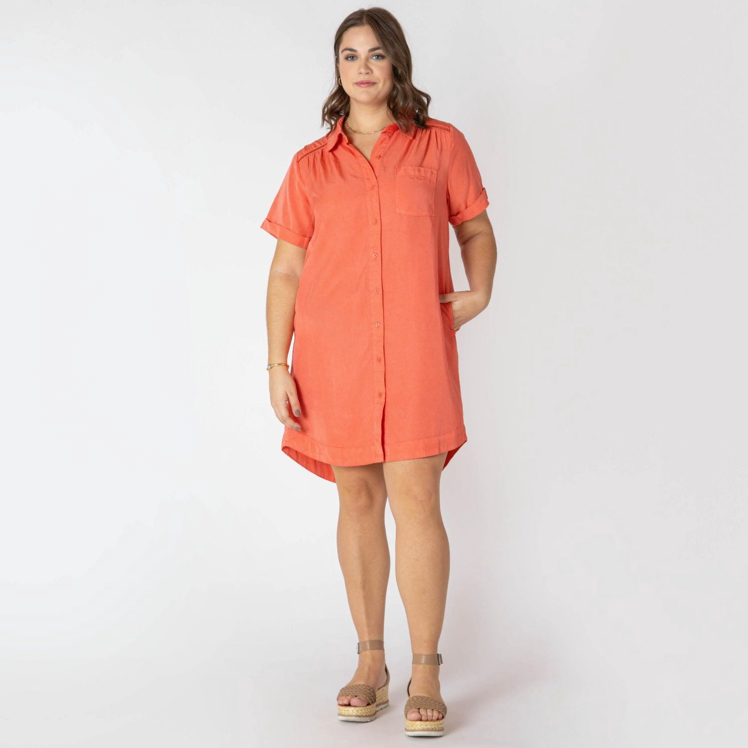 Devoted Taille Plus Femme mini robe boutonnée