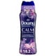 Perles rehausse-parfum pour lessive Downy Infusions, CALM, Lavande apaisante et gousse de vanille 516 g (18,2 oz.) – image 1 sur 9