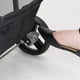 Système de voyage Vive d'EvenfloMD avec siège d’auto pour bébé Embrace LX à motif Hayden Dot – image 4 sur 5