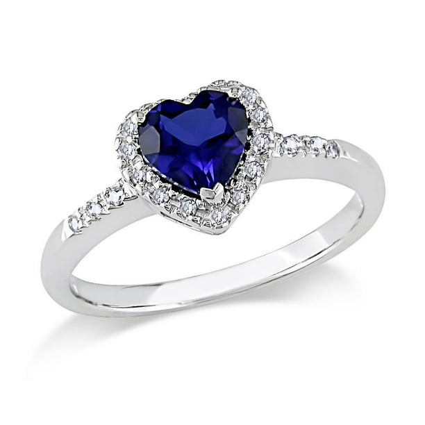 Bague de fiançailles Tangelo en forme de cœur avec 0.88 carat de saphir bleu synthétique et 0.10 carat de diamant en or blanc 10k